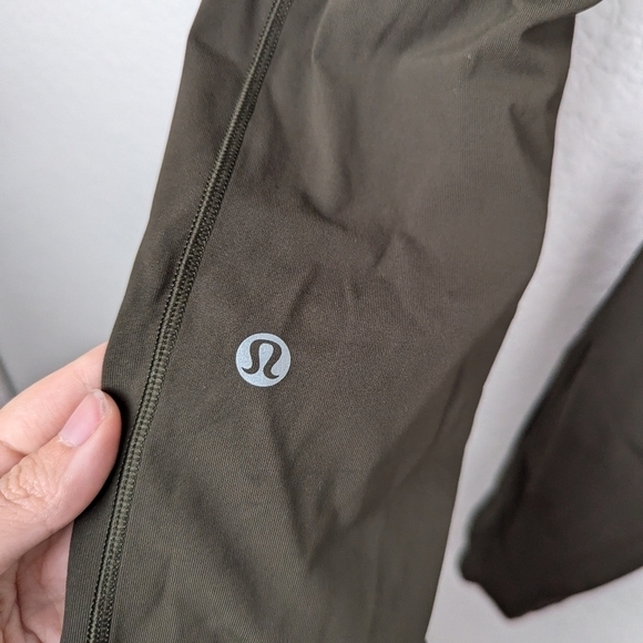 Lululemon Speed Up Tight 28" full on luxtreme - Picture 3 of 4